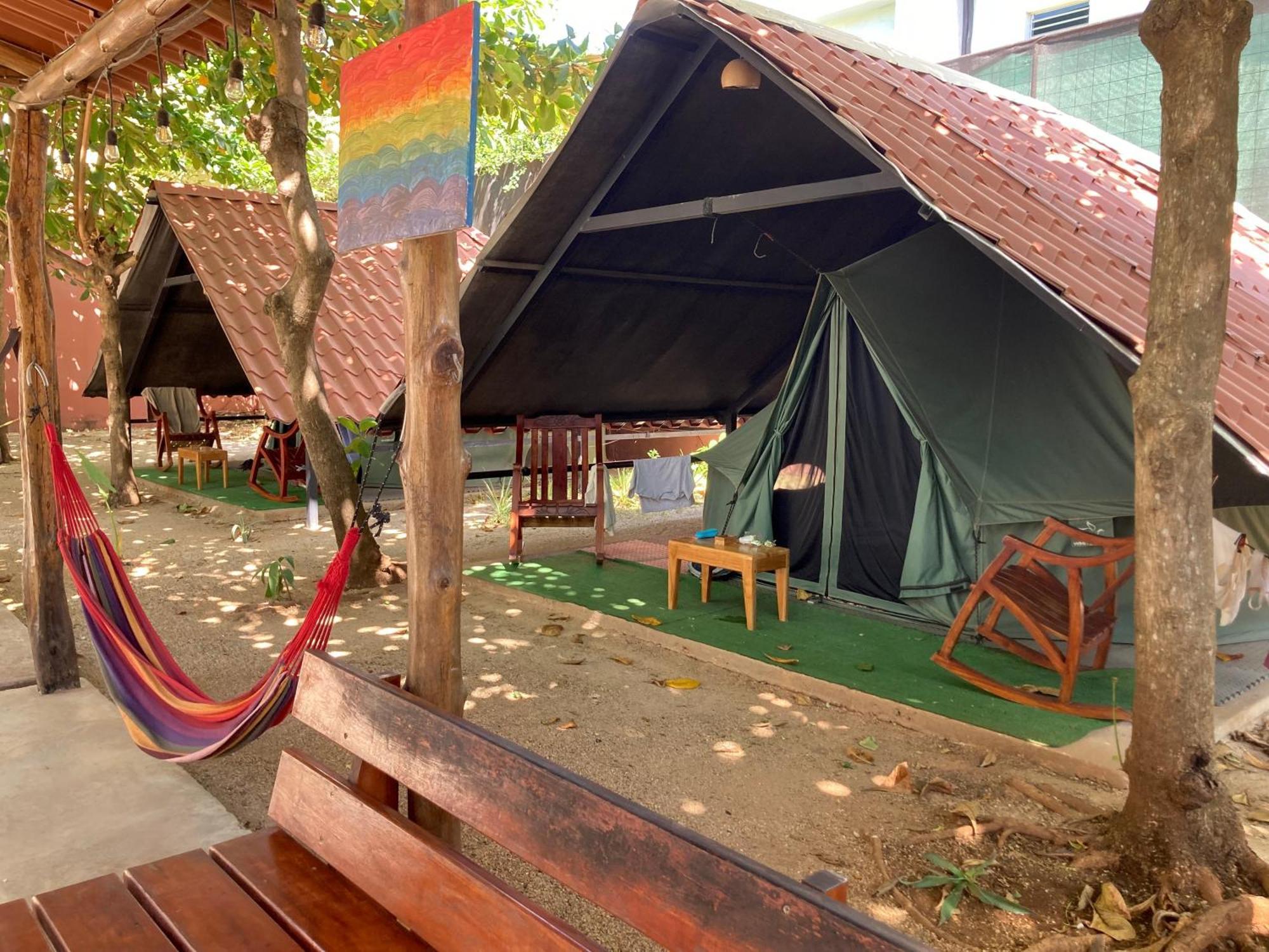 Tamahostel & Glamping Tamarindo Eksteriør billede